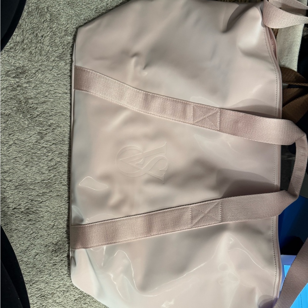 VS duffle bag